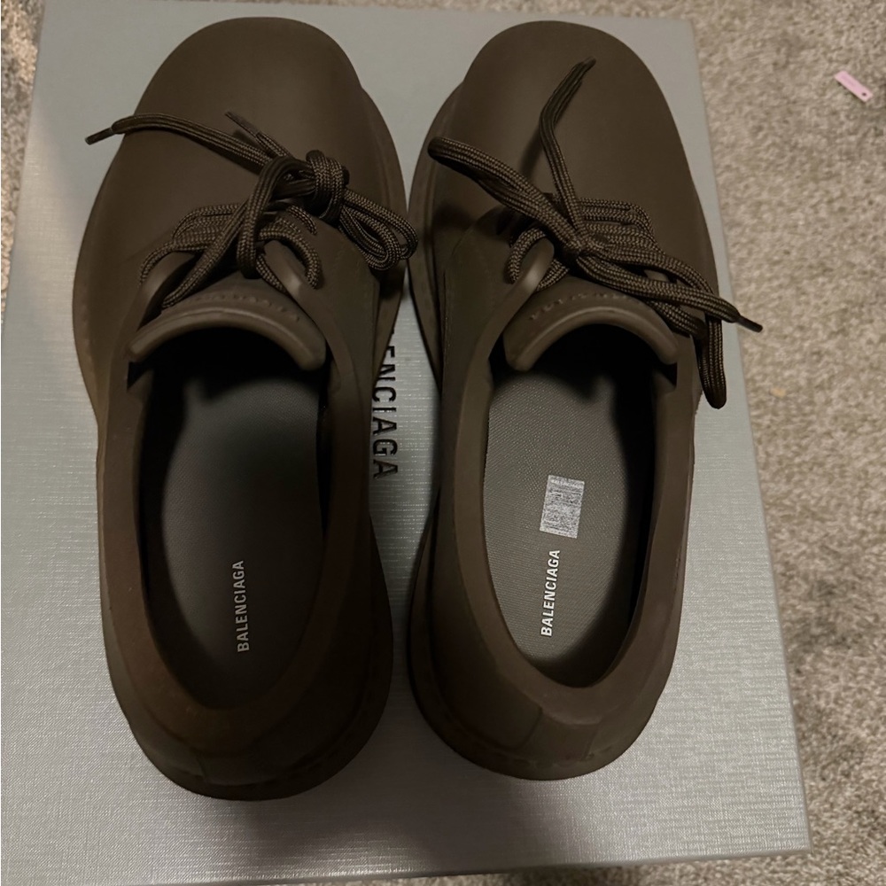 Balenciaga Men's Taupe Oxfords - Picture 8 of 11